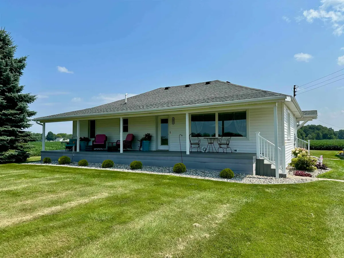 18301 Gasper RD, Chesaning, MI 48616 - Image #1