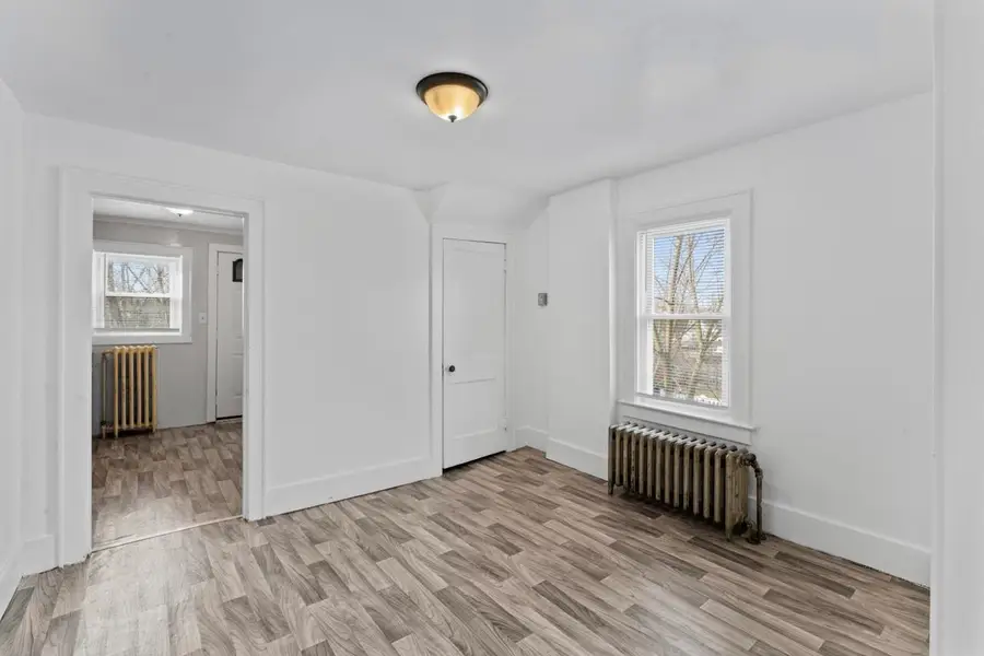 829 Clinton ST, Flint, MI 48507 - Image #3