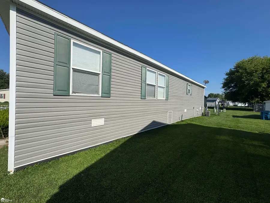 2076 Aspen LN, Clio, MI 48420 - Image #2