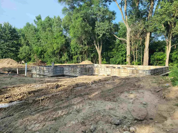 11461 Hidden Oaks DR, Clio, MI 48420