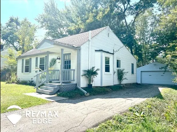 2644 Maplewood AVE, AnnArbor, MI 48104