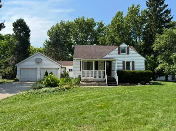 1068 S Graham RD, Flint, MI 48532