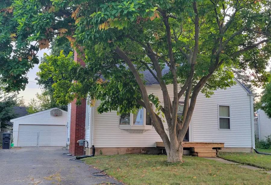 627 Campbell ST, Flint, MI 48507 - Image #2