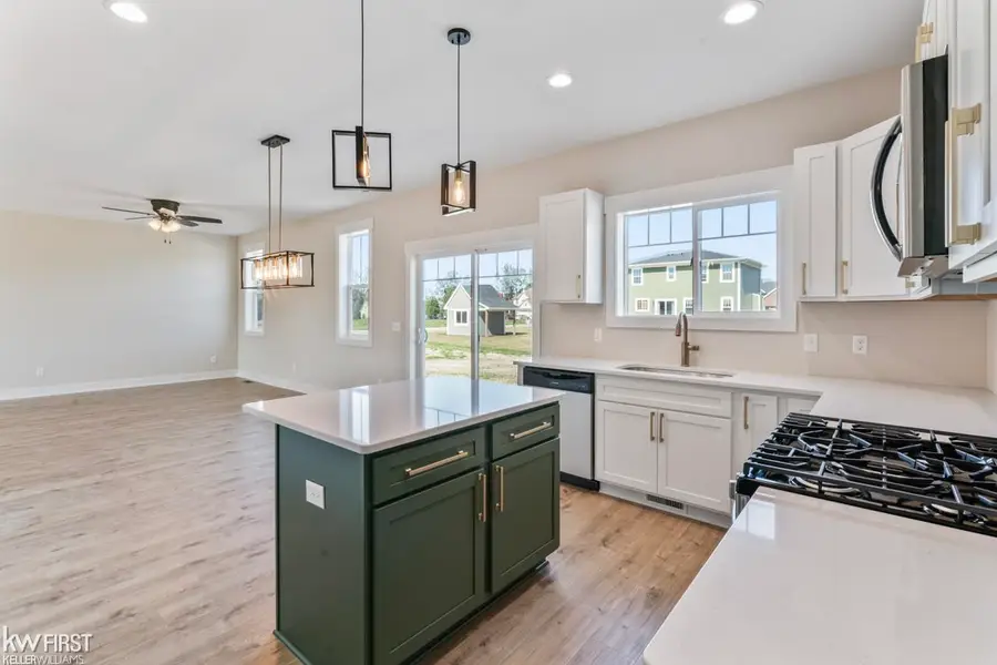 11119 Handel LN, Davison, MI 48423 - Image #2