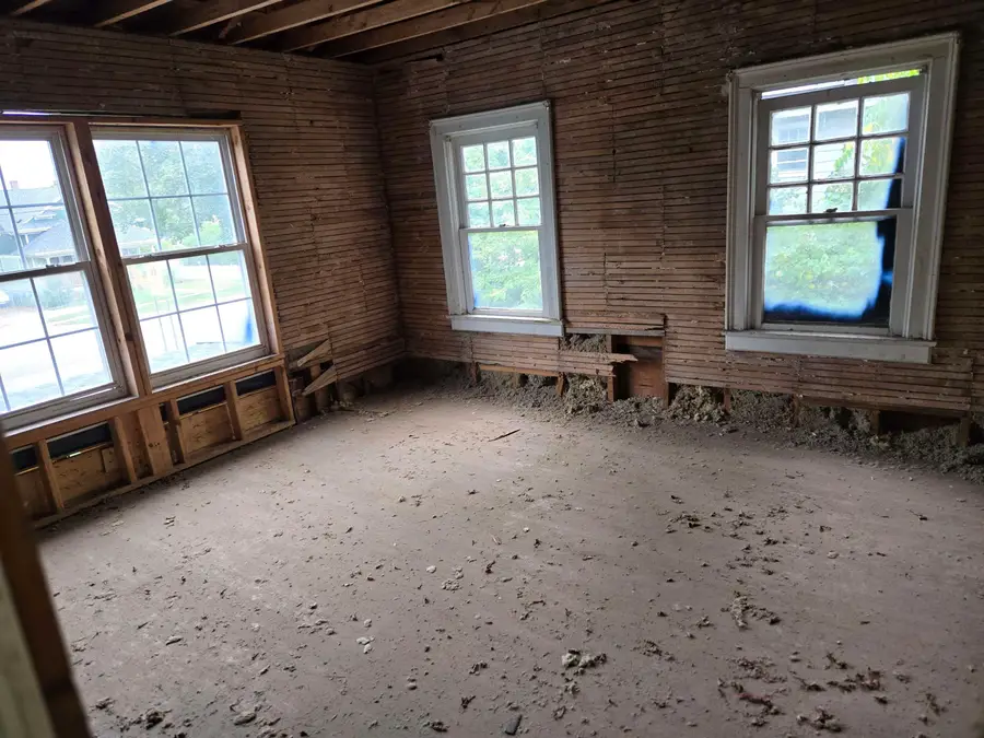 339 N Main ST, Lapeer, MI 48446 - Image #2