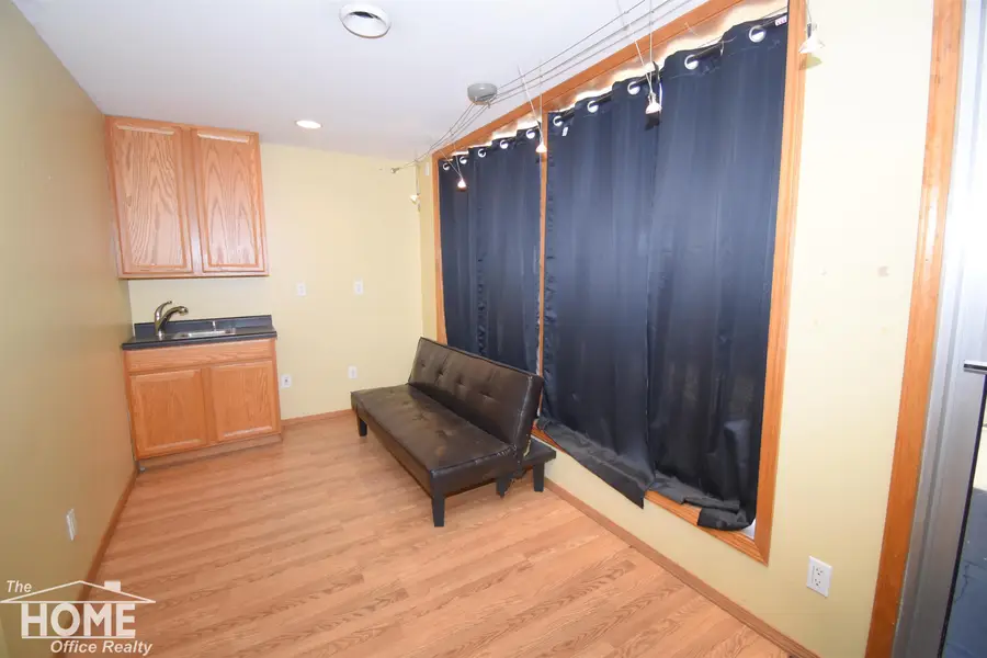 211-213 N Ball ST, Owosso, MI 48867 - Image #3