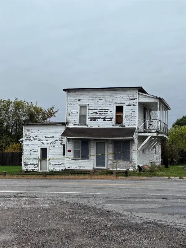 5997 Fergus RD, StCharles, MI 48655