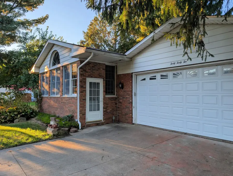 4042 W Farrand RD, Clio, MI 48420 - Image #2