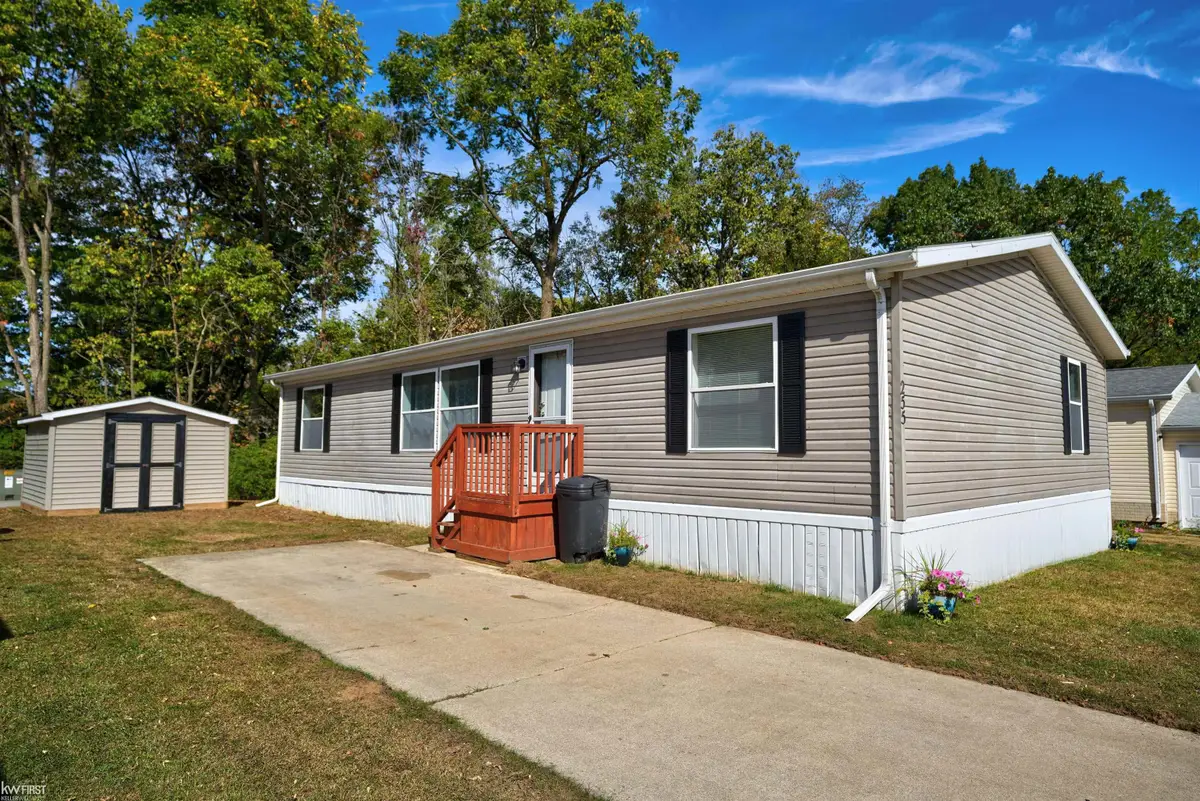 255 Grissom CT, Flushing, MI 48433 - Image #1