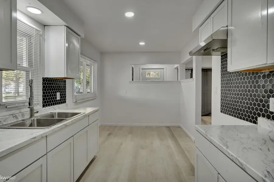 3608 Providence ST, Flint, MI 48503 - Image #2