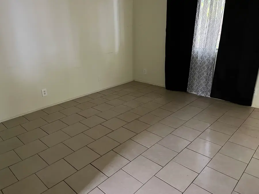 1324 Earlmour BLVD, Flint, MI 48506 - Image #3