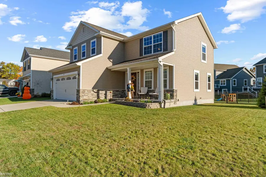 510 Cascade AVE, Fenton, MI 48430 - Image #2