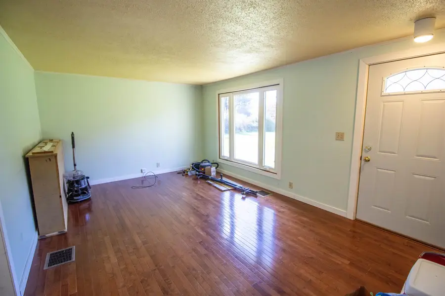 12091 S Meridian RD, Brant, MI 48614 - Image #3