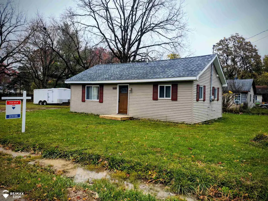 8136 Nixon AVE, Mount Morris Township, MI 48458 - Image #2