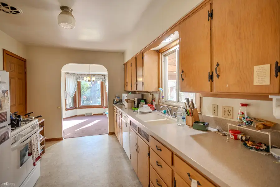 705 Campbell DR, Owosso, MI 48867 - Image #2