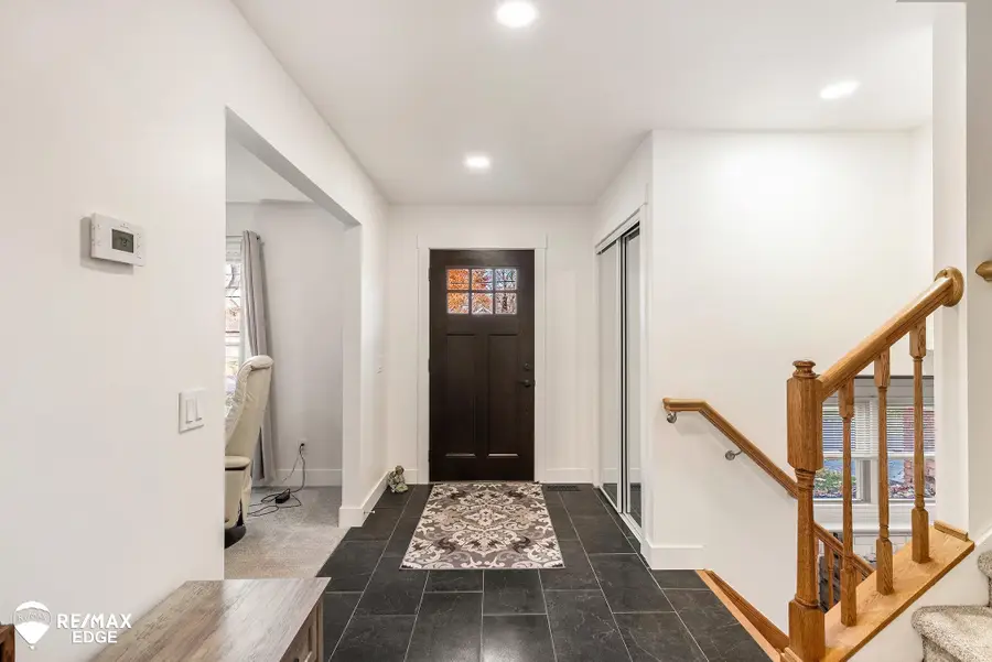 9326 Green Tree DR, Grand Blanc Charter Township, MI 48439 - Image #3