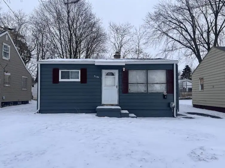 3124 Sloan ST, Flint, MI 48504 - Image #1