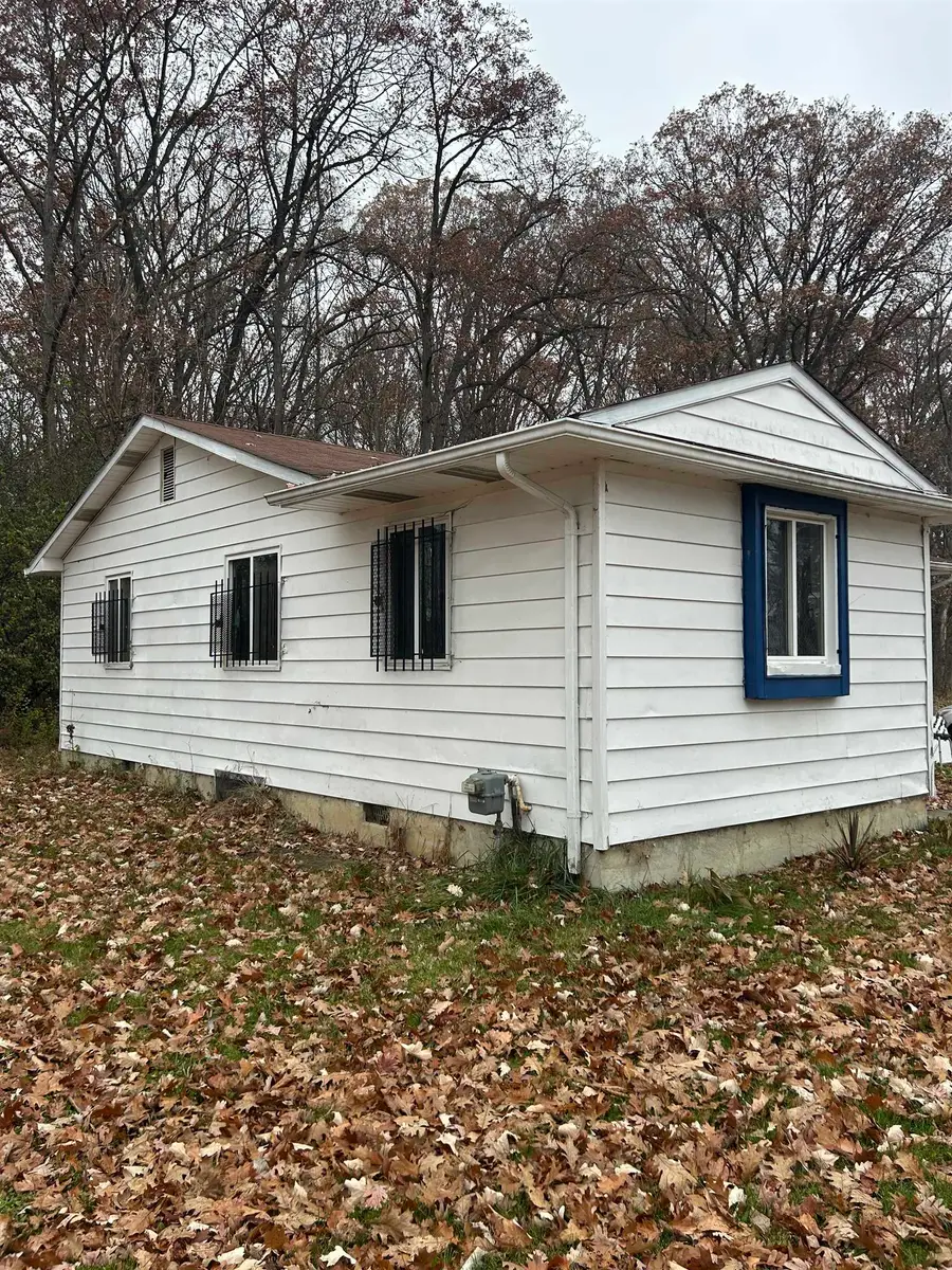 5905 Cloverlawn DR, Flint, MI 48504 - Image #2