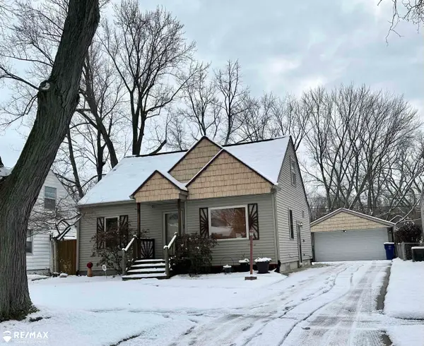 1809 Crestbrook LN, Flint, MI 48507