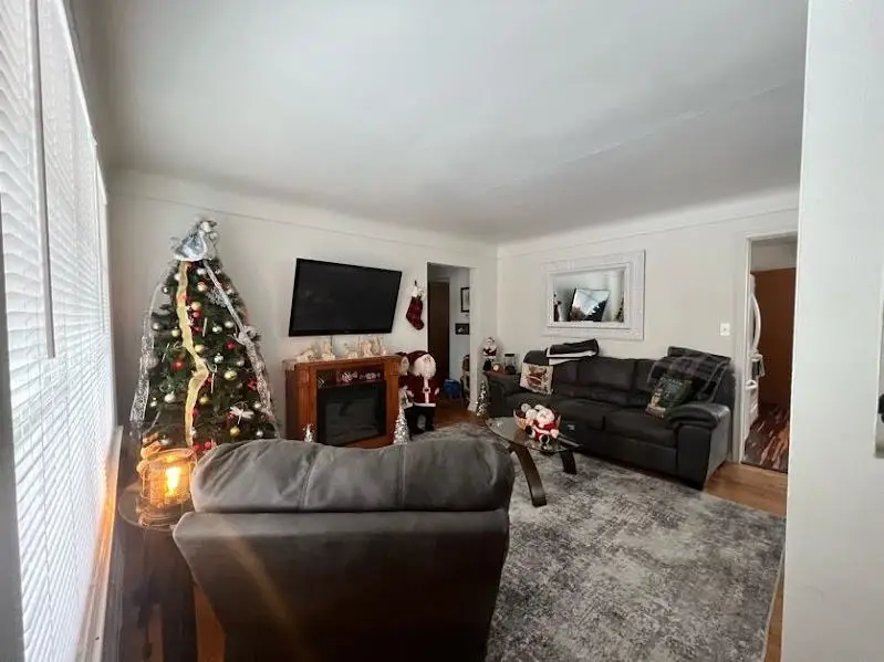 5413 Fleming RD, Flint, MI 48504 - Image #2