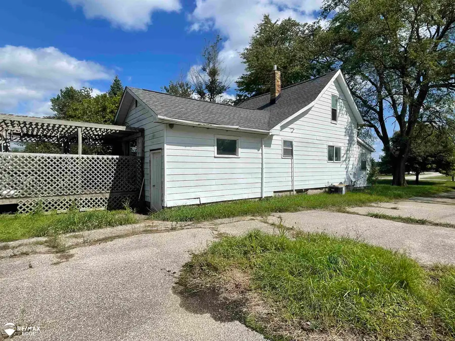 3285 N Fordney RD, Hemlock, MI 48626 - Image #2