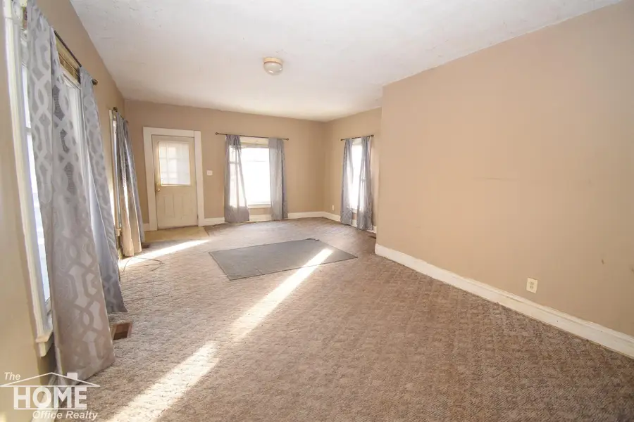 331 N Saginaw ST, Owosso, MI 48867 - Image #3