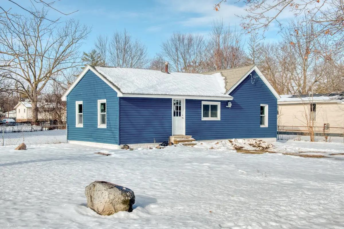 1116 S State ST, Owosso, MI 48867 - Image #1