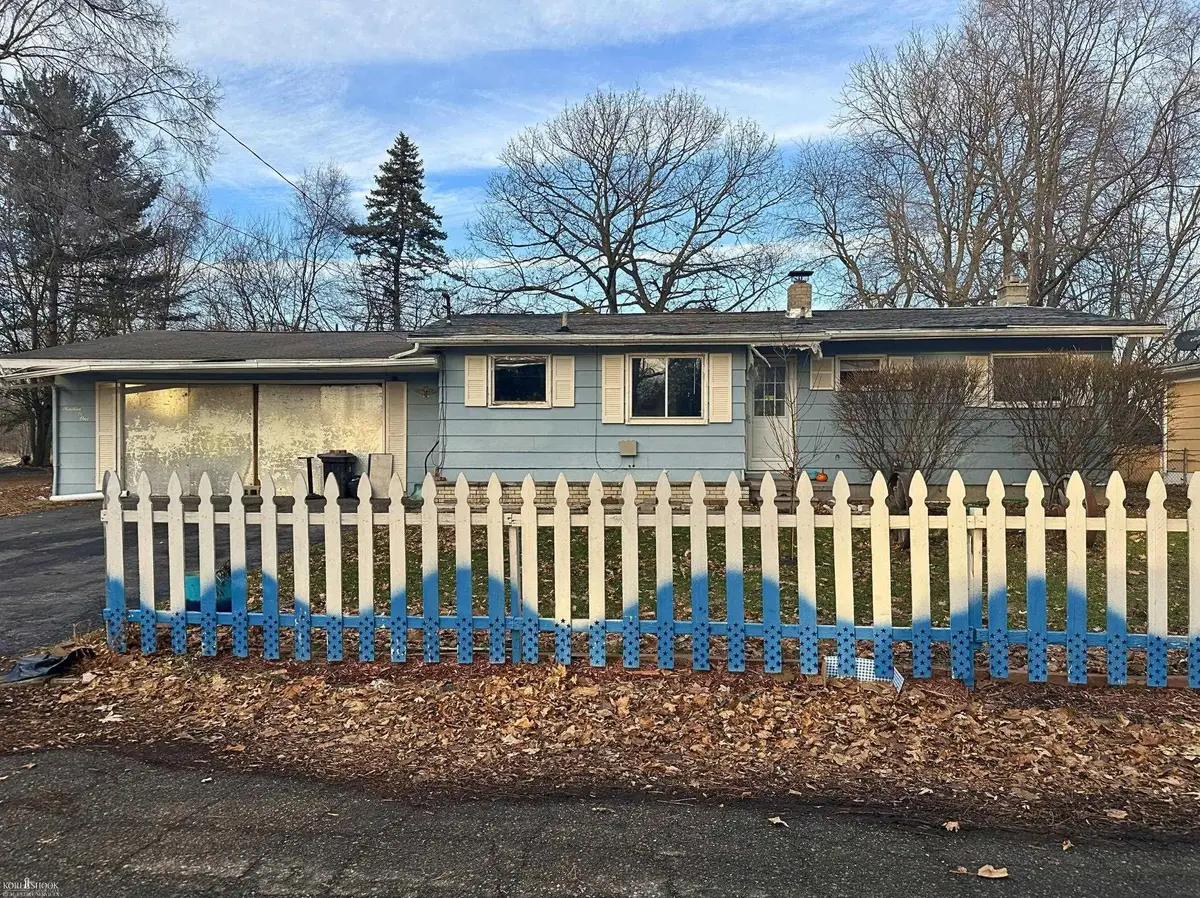 1901 Harden DR, Owosso, MI 48867 - Image #1