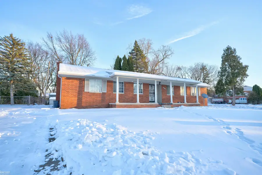 3522 Ridgecliffe DR, Flint, MI 48532 - Image #3