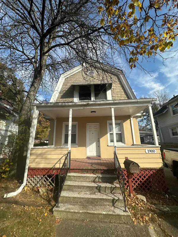 1900 Cadillac, Flint, MI 48504