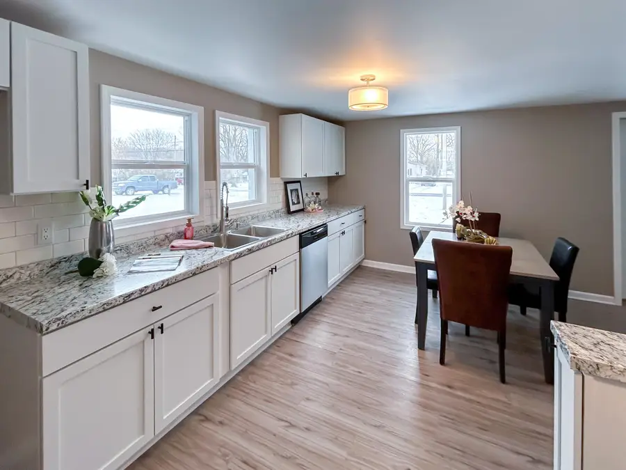 3426 Ellis Park DR, Burton, MI 48519 - Image #2