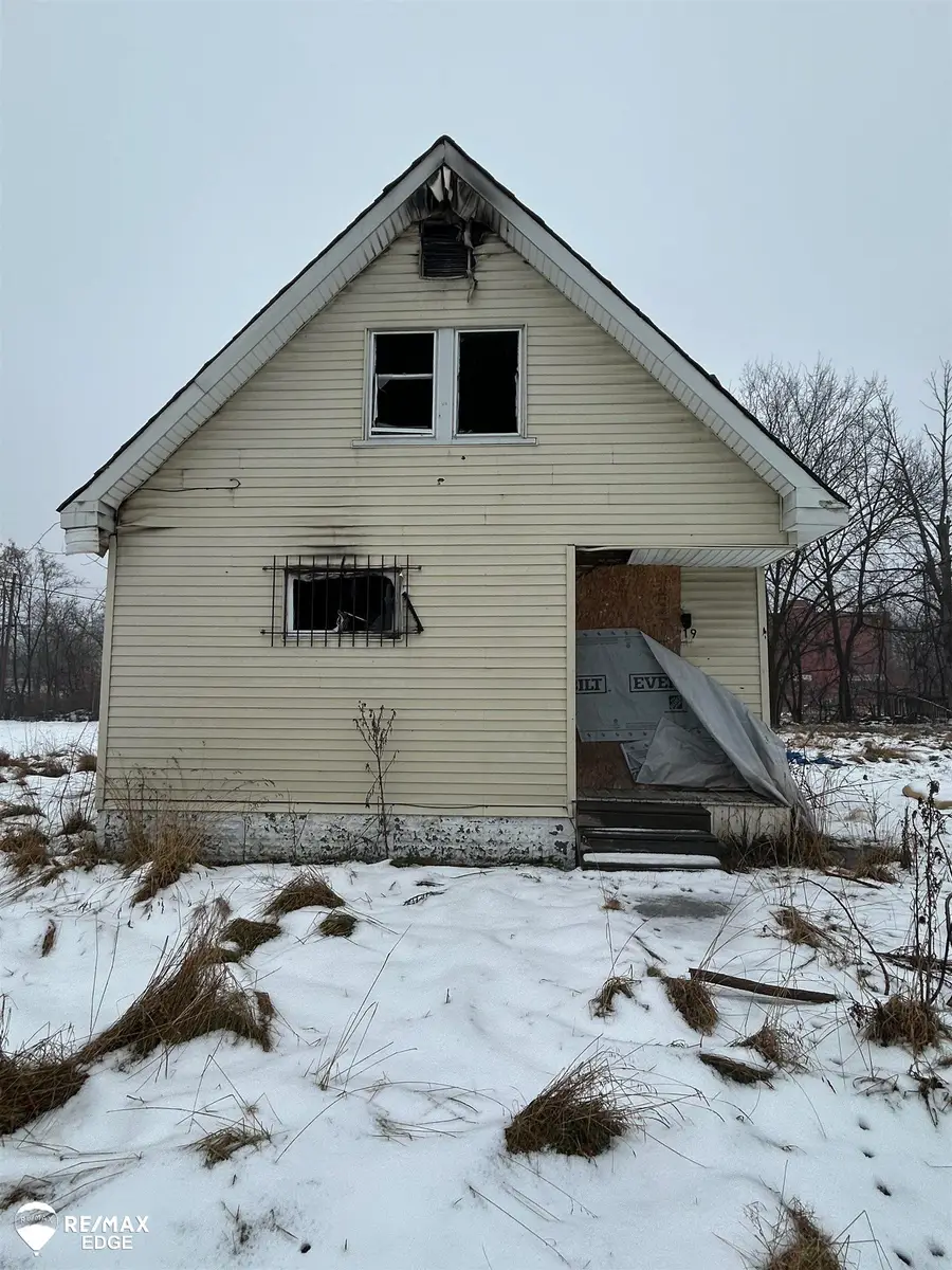 919 S 4th  AVE, Saginaw, MI 48601 - Image #2