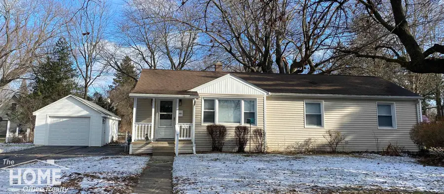 1328 N Ball ST, Owosso, MI 48867 - Image #2