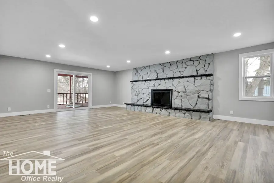 11065 E Goodall RD, Durand, MI 48429 - Image #2