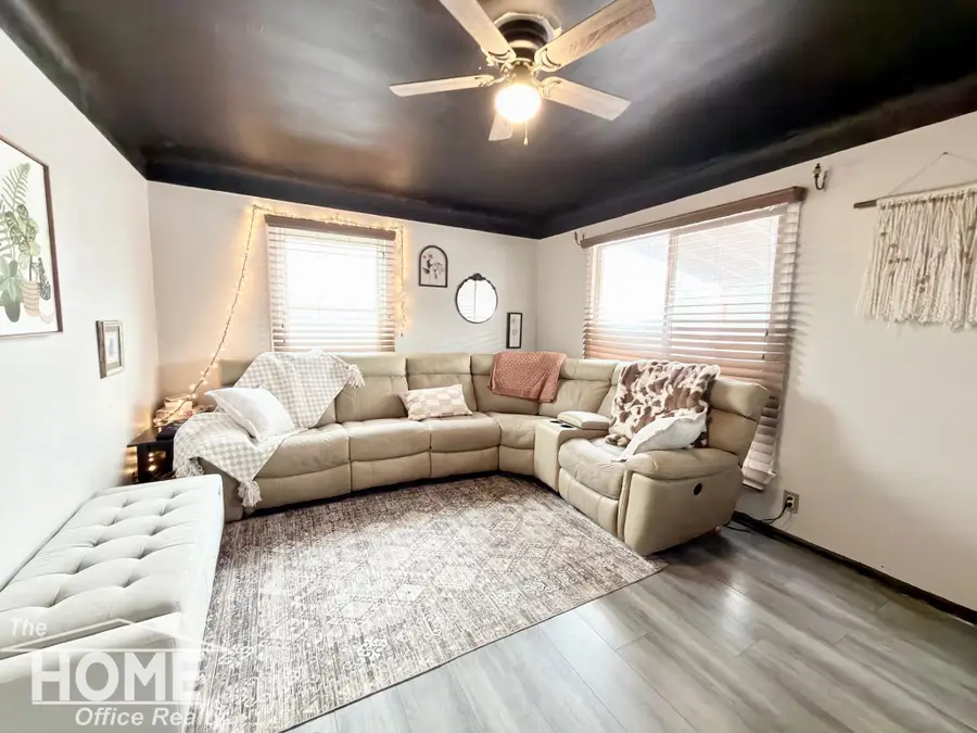 2624 Miller RD, Flint, MI 48503 - Image #2