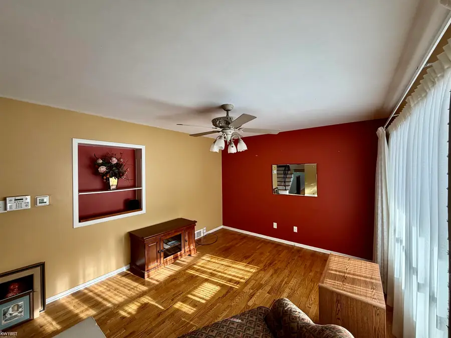 4463 Sunnymead AVE, Burton, MI 48519 - Image #3