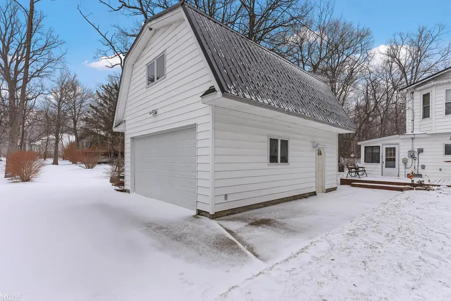 10528 Lake Shore DR, Fenton, MI 48430 - Image #3