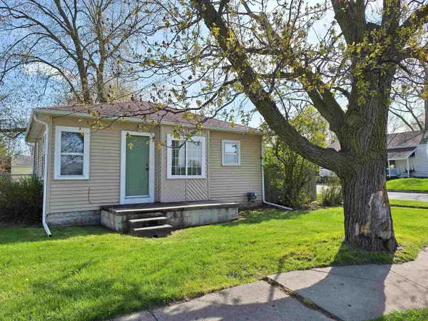 1216 E Hemphill RD, Burton, MI 48529