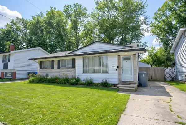 3705 Aldon LN, Flint, MI 48506