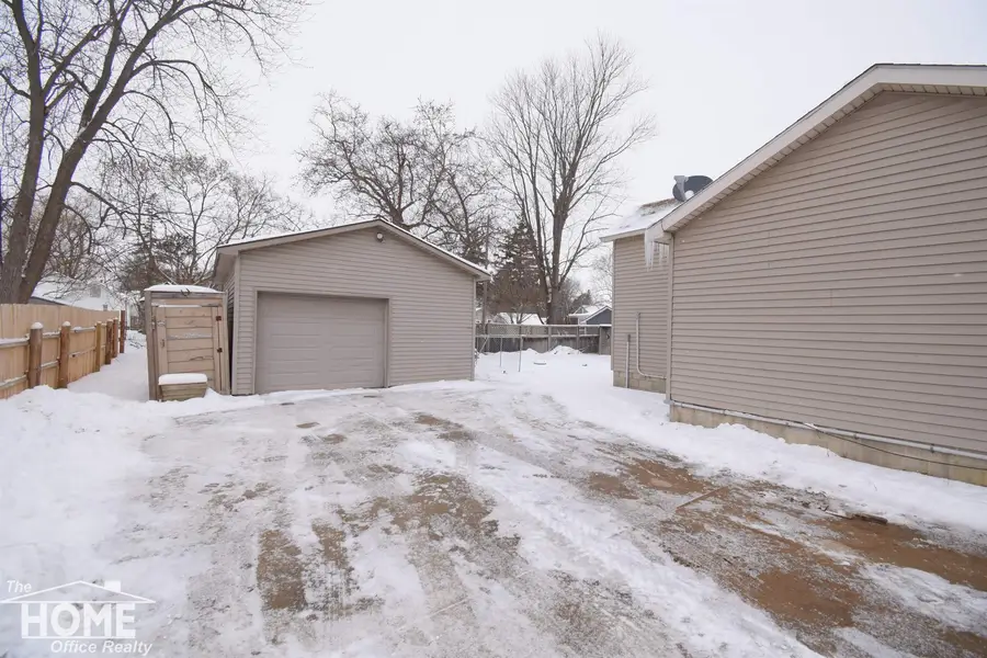 310 S Mcdonnell ST, Corunna, MI 48817 - Image #2