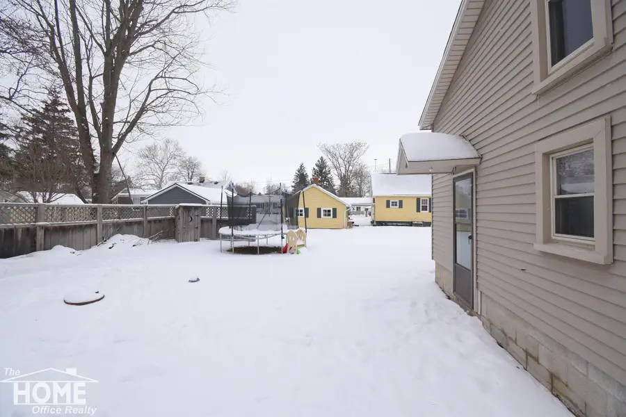 310 S Mcdonnell ST, Corunna, MI 48817 - Image #3