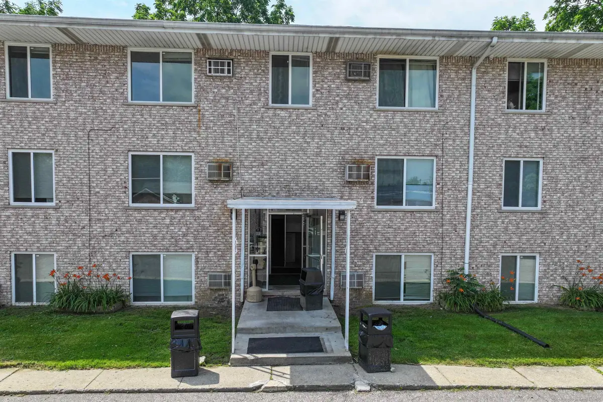 828 North Apt. #10 ST, Mount Morris, MI 48458 - #1