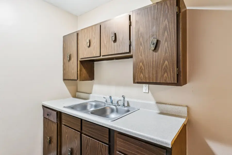 828 North Apt. #10 ST, Mount Morris, MI 48458 - #2