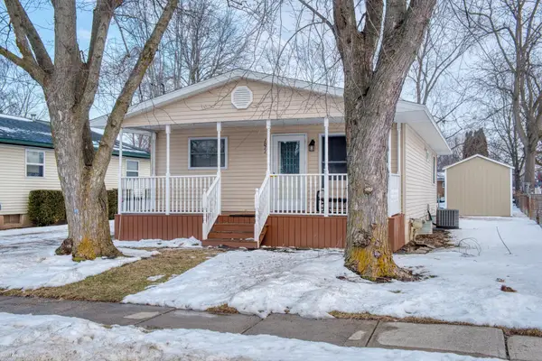 1011 State, Owosso, MI 48867