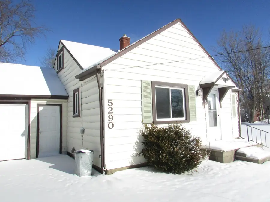 5290 Brobeck ST, Flint, MI 48532 - #3