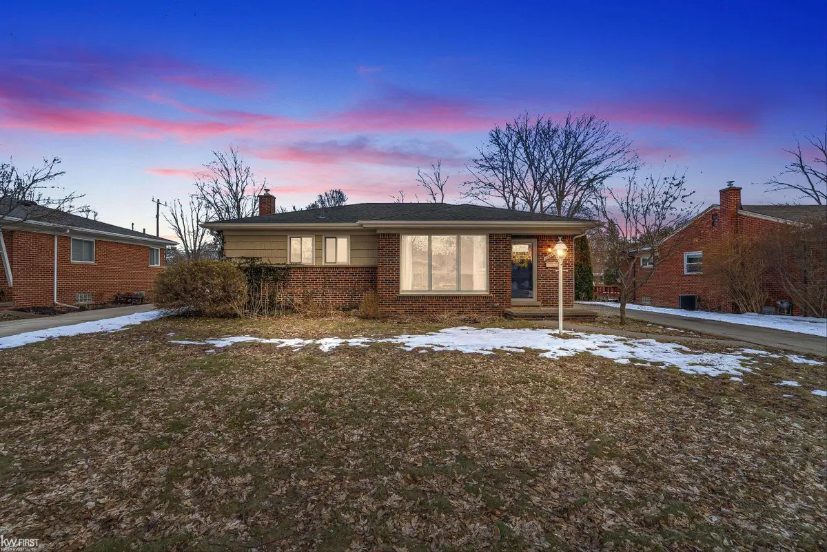 22886 Frederick ST, Farmington, MI 48336 - #1