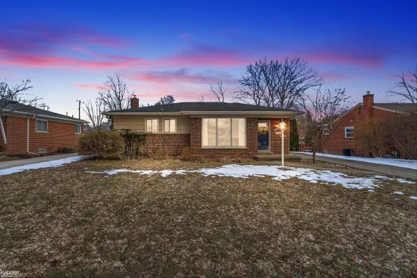 22886 Frederick ST, Farmington, MI 48336