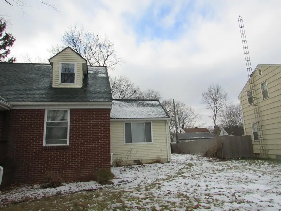 434 Chalmers ST, Flint, MI 48503 - #2