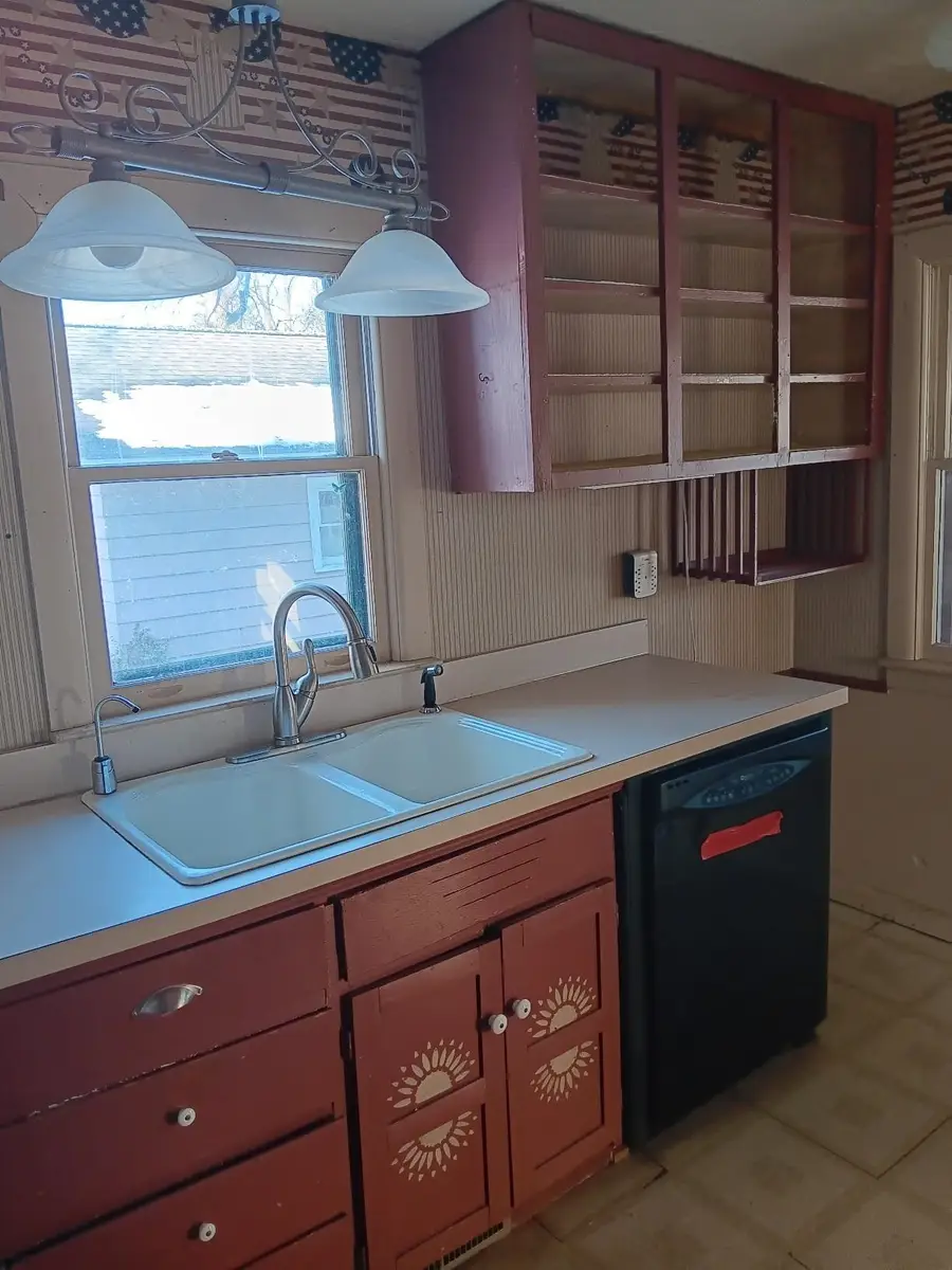 189 S Genesee ST, Montrose, MI 48457 - #3