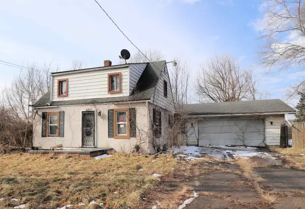 3056 Shaw ST, Burton, MI 48529